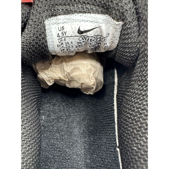 Nike Shox R4 GS “OG” 2025 size 4.5y/6 women’s - Picture 7 of 7